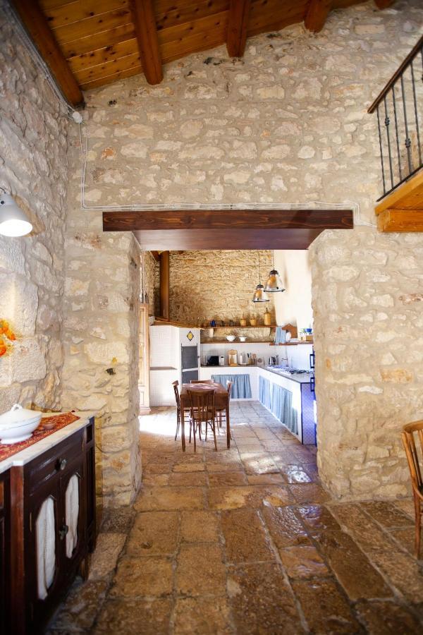 Homidoo Country Apartment Santa Croce Camerina Bagian luar foto