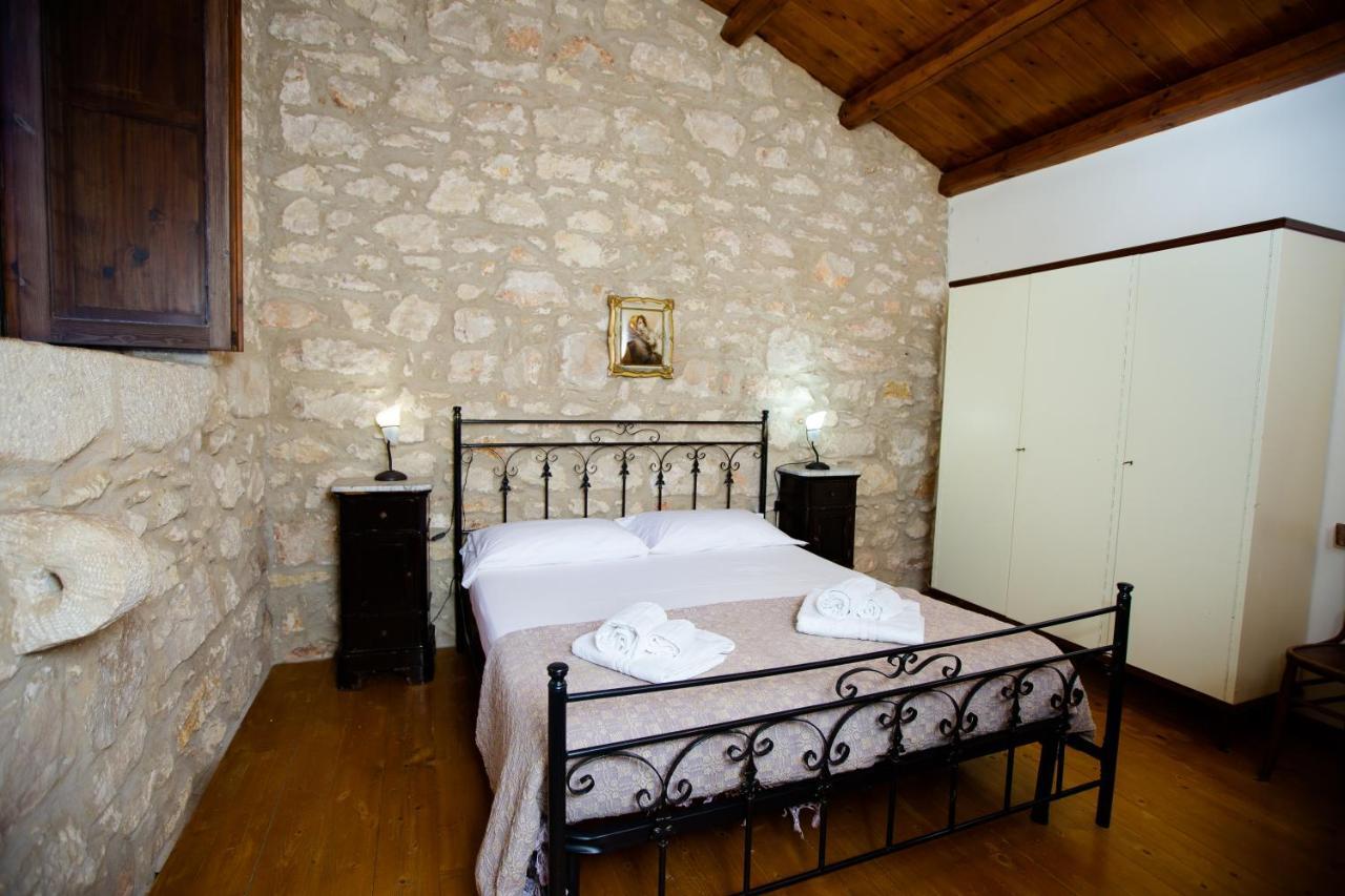 Homidoo Country Apartment Santa Croce Camerina Bagian luar foto