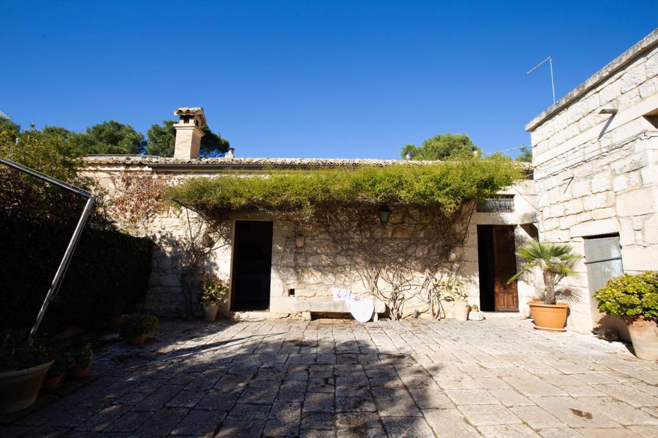 Homidoo Country Apartment Santa Croce Camerina Bagian luar foto